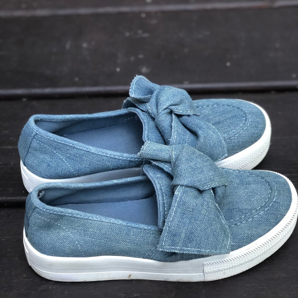 Gently worn Guess platform shoes